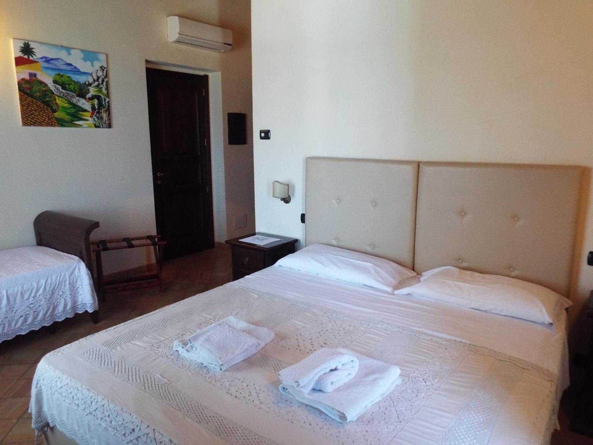 Turismo Rurale Cefalu Phòng bức ảnh